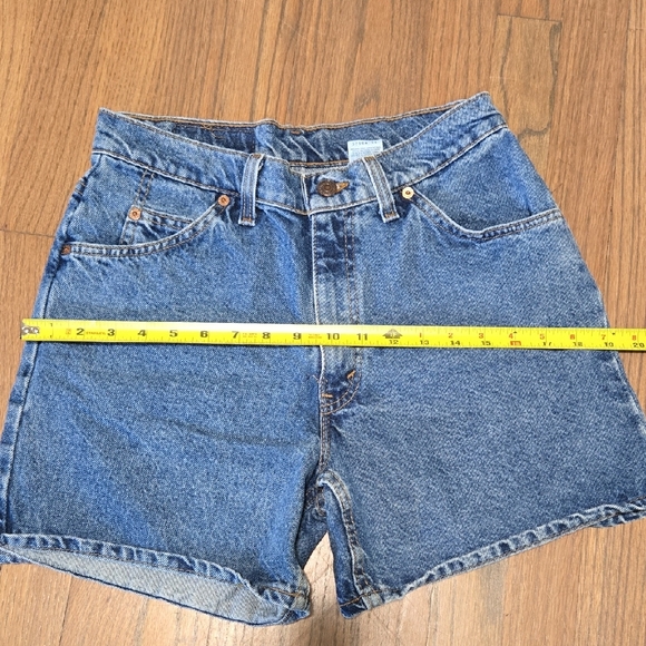 Levi's Women's Blue Jean Shorts - Picture 5 of 7